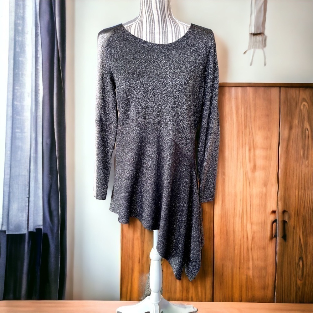 Alfani tunic, size S, asymmetrical hem, metallic sparkle, excellent condition